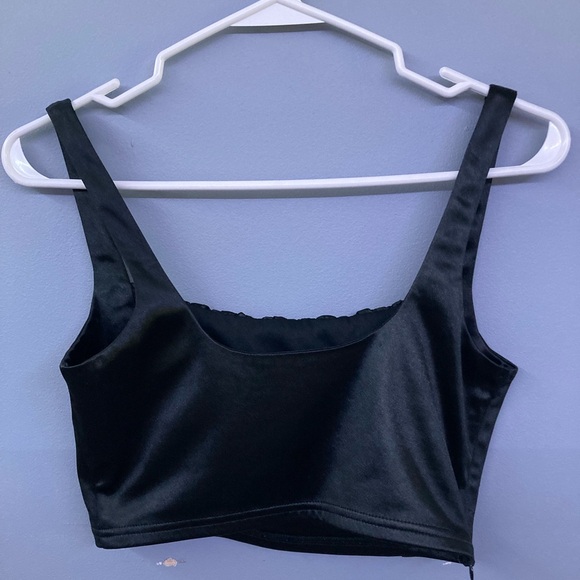 Adika Black Shiny Crop Top - Picture 3 of 7